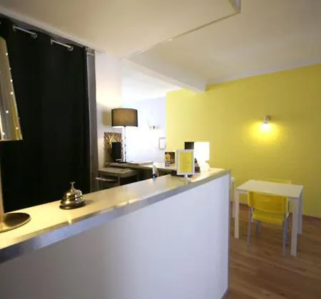 Little 2* Brest